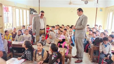 وكيل تعليم الدقهلية يتفقد سبر إمتحانات غرب المنصورة التعليمية