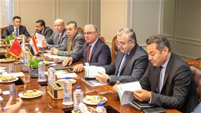   894 مليون دولار إستثمارات بالمنطقة الإقتصادية لقناة السويس
