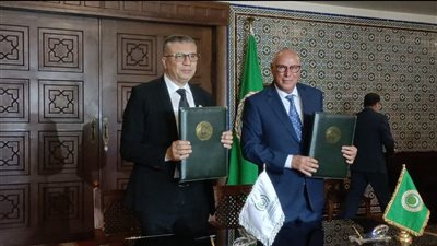 توقيع بروتوكول تعاون بين الجامعة العربية واتحاد إذاعات وتليفزيونات التعاون الإسلامي