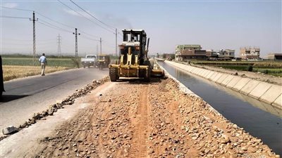 تكثيف حملات النظافة وتسوية الطرق بمشاركة مجتمعية لشركتي تكرير البترول وبتروجيت بأسيوط