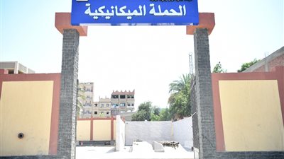بعد توقف أسابيع.. محافظ قنا يُعاود جولاته لمتابعة المشروعات 