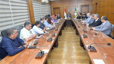  محافظ الدقهلية يتابع  الموقف  التنفيذي بمشروع مساكن الجلاء