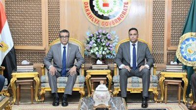 الدقهلية تناقش دراسة جدوى لتقديم خدمات المجمع السكني لخدمات النظافة 