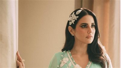 هاربة من المبعد.. درة رزوق تشبه ملكات الفراعنة