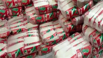 ضبط سكر وزيت تمويني قبل بيعه في السوق السوداء بالفيوم 