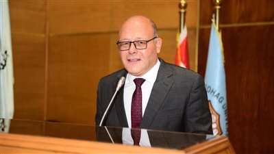 جامعة سوهاج تُفعل منظومة الكروت الذكية لتداول الوقود