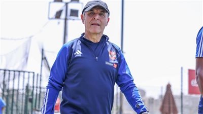 كولر يحاضر لاعبي الأهلي قبل مواجهة مازيمبي