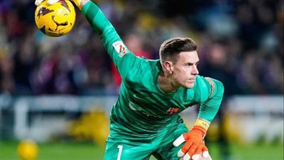 برشلونة يتحرك لضم بديل بعد إصابة تير شتيجن