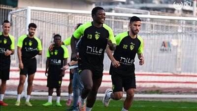 مخطط الأحمال يقود فقرة تدريبات بدنيه للاعبى الزمالك 