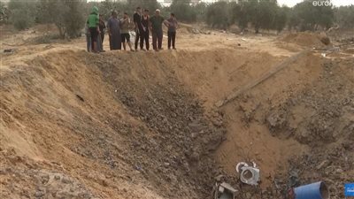صاروخ إسرائيلي يقتل عائلة فلسطينية نصفها من الأطفال في رفح.. فيديو
