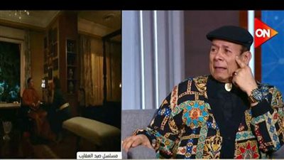 أحمد ماهر يبكي على الهواء (فيديو)