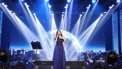 حفل آمال ماهر.. حيوية غنائية وصفحة جديدة مع جمهورها.. صور 