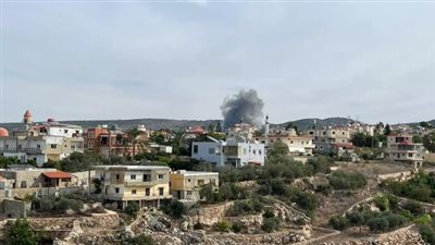 الدفاع المدني بلبنان: 3 قتلى وجريحان في غارة إسرائيلية على الجبين 