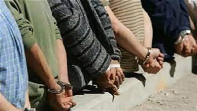  القبض على 3 أشخاص يحملون جنسية إحدى الدول العربية بتهمة الاتجار في الأقراص المخدرة