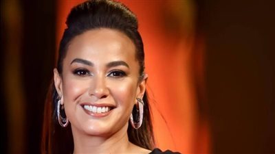 تكريم هند صبري بحفل افتتاح مهرجان أسوان الدولي لأفلام المرأة