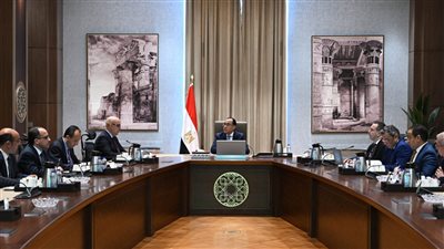 رئيس الوزراء يتابع موقف تقنين الأراضي المنقولة من جهات الولاية