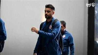 حافلة الزمالك تصل إلى استاد القاهره استعدادا للقاء دريمز الغاني 