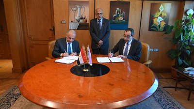 جامعة الفيوم توقع بروتوكول تعاون مع جامعة النهضة