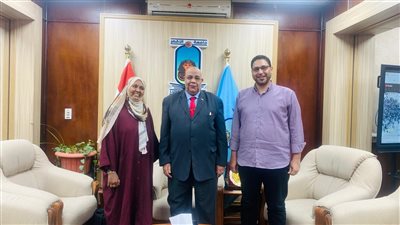 رئيس جامعة الأقصر يستقبل العضو الفني للإدارة المركزية للوافدين