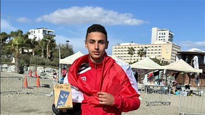 زياد سلامة يحصد ميدالية فضية في بطولة قبرص للتجديف