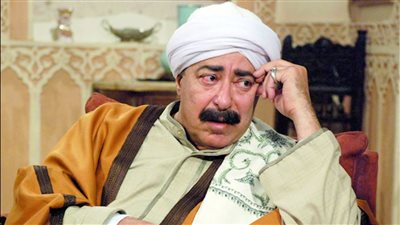 هند صبري ومحمد رمضان وأنغام ومحمد منير يقدمون العزاء لأسرة صلاح السعدني 