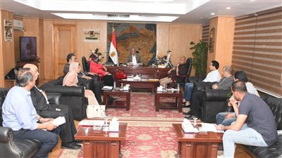 محافظ الفيوم يشدد على الاسراع فى تنفيذ  مشروعات الخطة الاستثمارية ومبادرة 