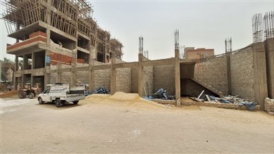 محافظ أسيوط يوجه بالمتابعة لنهو أعمال تنفيذ مشروع تطوير وتجديد موقف سيارات الغنايم