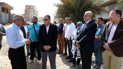 محافظ الشرقية يتفقد طريق مصرف أكوة ويوجه بإعادة تخطيط محور الرملية| صور 