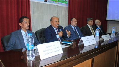 نائب رئيس جامعة الأزهر للوجه القبلي يفتتح ندوة علمية بزراعة أسيوط