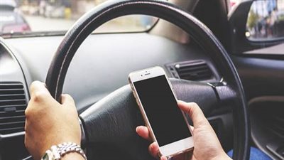 ضبط ‏422 مخالفة التحدث في الهاتف المحمول أثناء القيادة