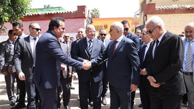 وزيرا الصحة والتعليم يطلقان مبادرة 