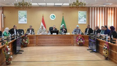 محافظ الشرقية يلتقى 12 مواطنا للإستماع لمشكلاتهم وتوفير الحلول اللازمة لها| صور