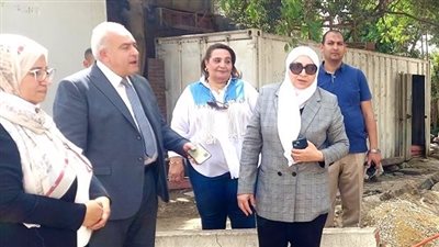 نائب محافظ القاهرة تتابع أعمال تطوير الطرق بالمعادي 