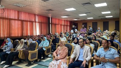 ورش عمل ولقاءات تعريفية بكليات جامعة الزقازيق ضمن فاعليات ملتقى التوظيف 