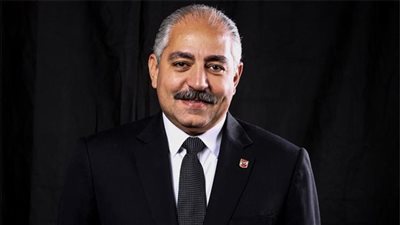 الأهلي ينتهي من تمثال العامري فاروق ويحدد موعد حفل تأبينه