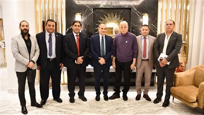 محافظ جنوب سيناء يبحث عددا من الحلول لإدارة المخلفات البترولية الصلبة والسائلة 