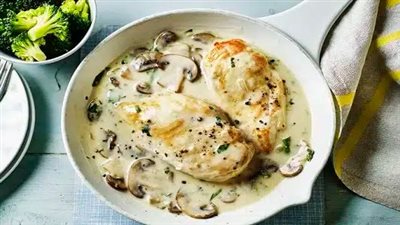 على خطى المطاعم.. طريقة عمل دجاج بصوص الصويا والمشروم