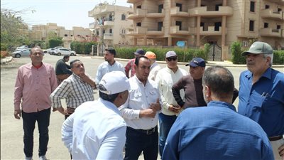 بالصور.. رئيس جهاز الشروق يتفقد الحيين الأول والثاني بشرق المدينة 