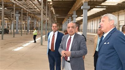  وزير قطاع الأعمال : إحياء النصر للسيارات و توطين الصناعة فى مصر