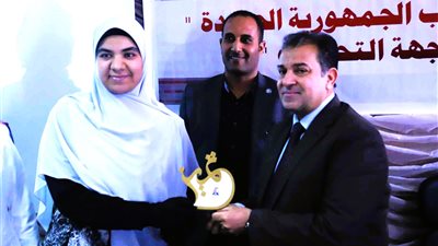 فـوز 10 مشروعات طلابية بجنوب الوادي ببرنامج حلول الشباب لمواجهة التحديات 