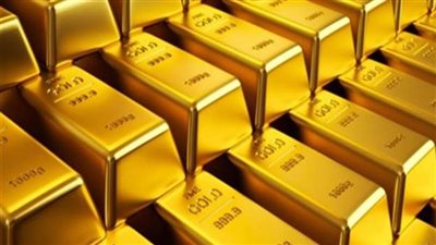 انخفاض الذهب عالمياً مع انحصار المخاوف بشأن تصاعد أزمة الشرق الأوسط