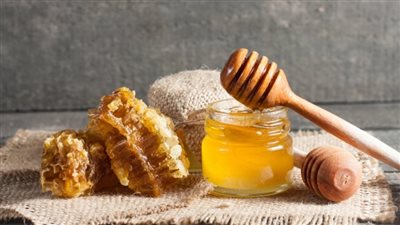 العسل الأبيض.. ملعقة واحدة على الريق تخلصك من أمراض عديدة
