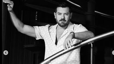 سيشن تصوير لعمرو يوسف وباقي أسرة شقو في السعودية بعد نجاح الفيلم