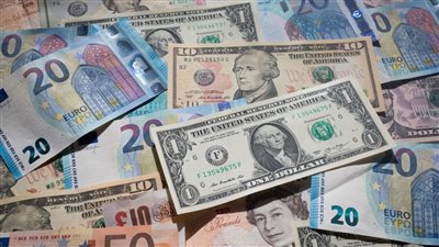 تعرف على متوسط سعر صرف العملات الأجنبية مقابل الجنيه في البنك المركزي 