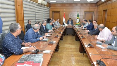 الدقهلية تناقش حل مشاكل المستثمرين بالمنطقة الصناعية