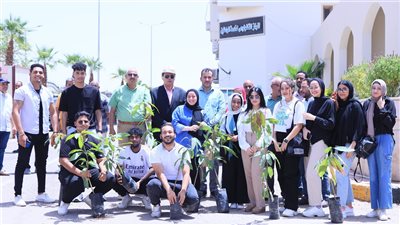 الجامعة التكنولوجية تشارك في مبادرة غرس الأشجار  المثمرة بجهاز مدينة طيبة