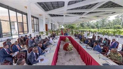 رئيس كينيا يعقد اجتماعًا لمناقشة أزمة الفيضانات 