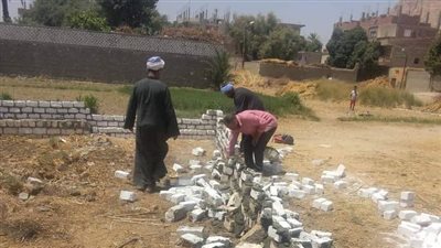 إزالة بناء مخالف بقرية الشعانية في نجع حمادي