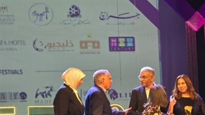 مهرجان الإسكندرية للفيلم القصير 2024| سيد رجب ورانيا يوسف ضيوف حفل الافتتاح 