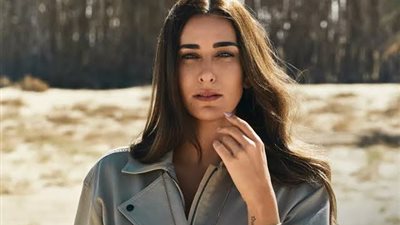 أمينة خليل تخطف الأنظار بلوك جذاب في العرض الخاص لـ 